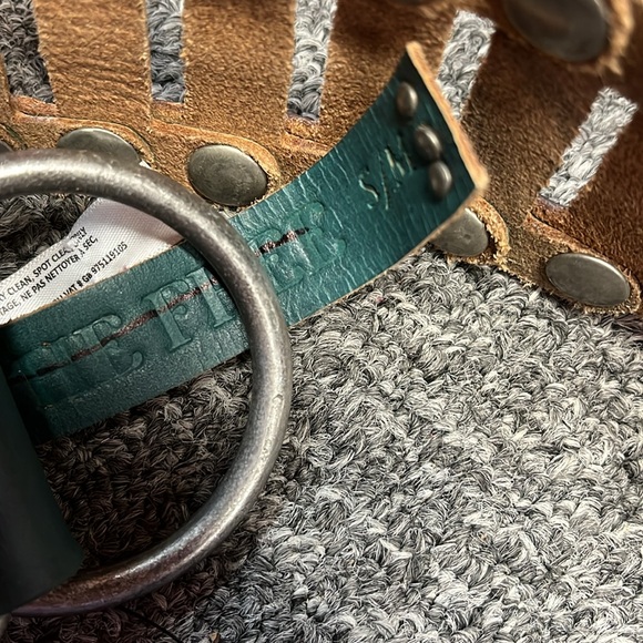 Free People Calgary Belt Green Leather New Teal Leather Studded Belt S/M - Picture 6 of 8